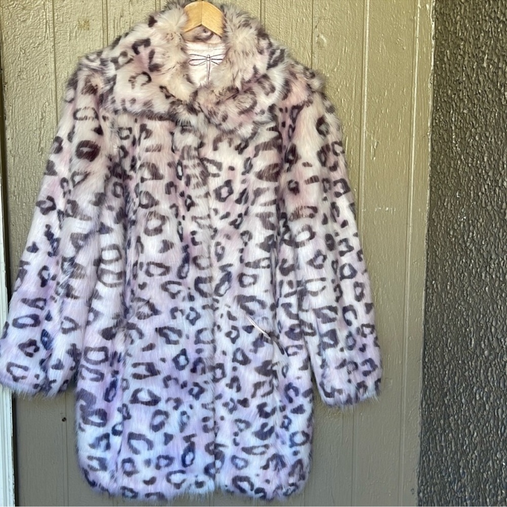 Tyler Boe Stylish Faux Fur Leopard Print Coat